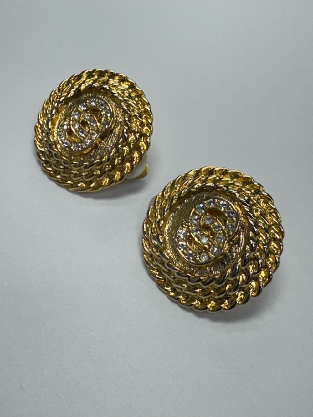 Vintage 80s Gold Tone Rope Twist Button Clip On Earrings Rhinestone Swirl
